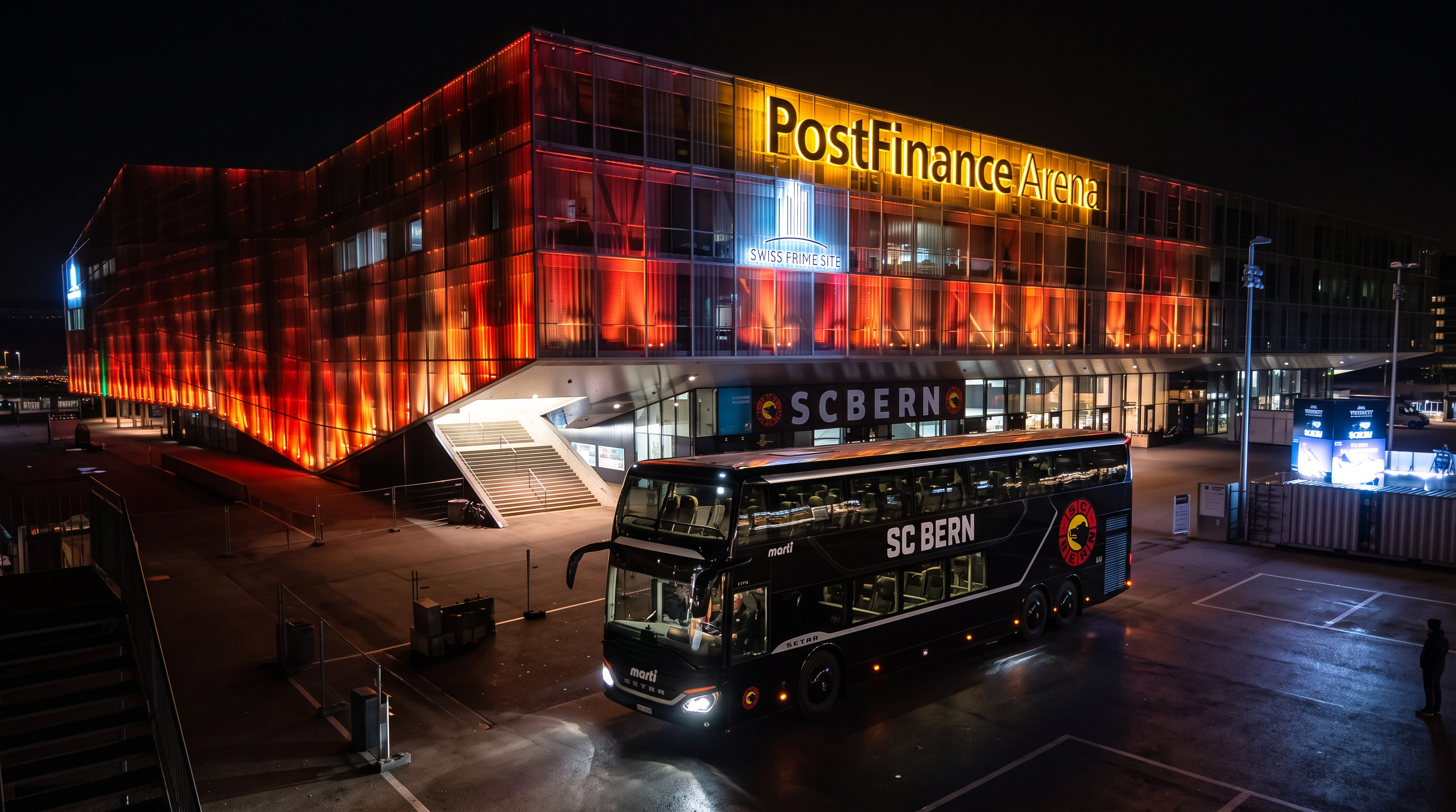 Reisecar von Marti Reisen vor der PostFinance Arena